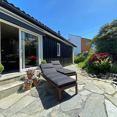 Hel I Med Flott Utsikt Og 4 Soverom Вилла