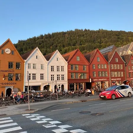 Hel I Med Flott Utsikt Og 4 Soverom * 베르겐