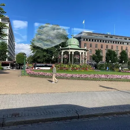 Hel I Med Flott Utsikt Og 4 Soverom 빌라